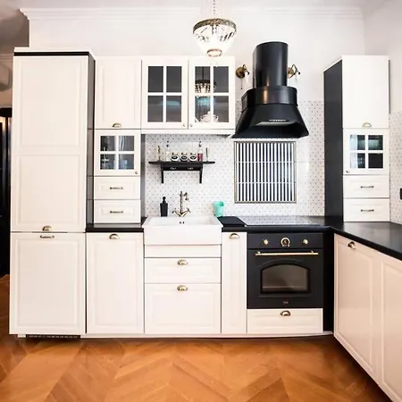 Luxurious Apartment Bella Lux In City Center With Free Parking Included! Split Exterior photo
