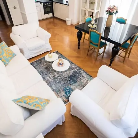 Luxurious Apartment Bella Lux In City Center With Free Parking Included! Split Exterior photo