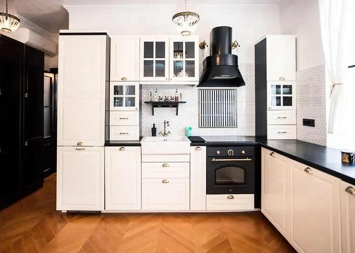 Luxurious Apartment Bella Lux In City Center With Free Parking Included!