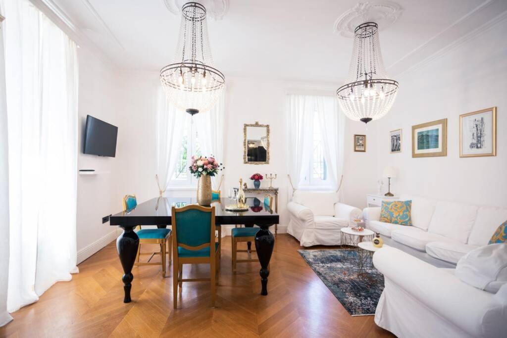 Luxurious Bella Lux In Center With Free Parking Included! Apartmán *